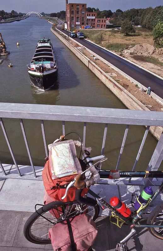 WT 2000 254-27 Belgium.jpg